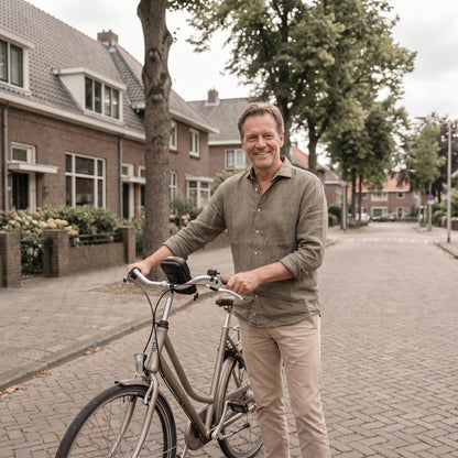 Fietser blij met de telefoonhouder op het stuur