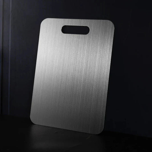 Premium snijplank van puur titanium